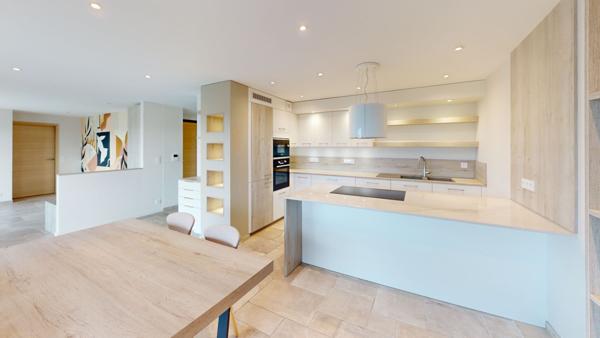 Appartement d'Exception 4 Pièces de 119 m² - Dernier Étage