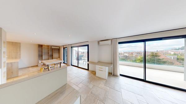 Appartement d'Exception 4 Pièces de 119 m² - Dernier Étage