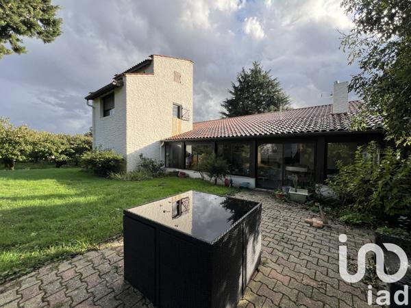 Maison 8 pièces de 183 m² à Castelculier (47240)
