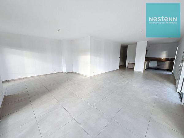 42600 - Appartement Dernier Etage - Etage privatisé - 126 m² - 3 chambres - garage et place de stationnement