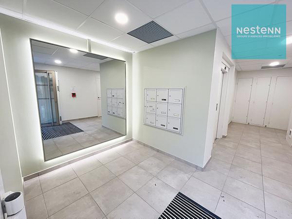 42600 - Appartement Dernier Etage - Etage privatisé - 126 m² - 3 chambres - garage et place de stationnement