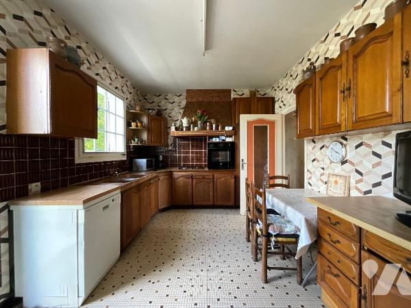 CHATEAU-RENAULT (37110) - Elégante maison familiale de 140m2