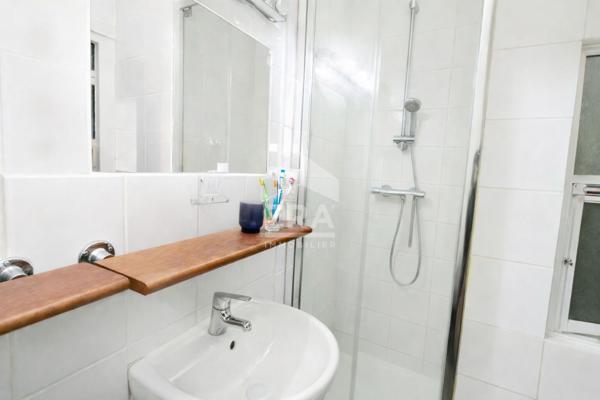 STUDIO- MONTPARNASSE- DERNIER ÉTAGE-LUMINEUX