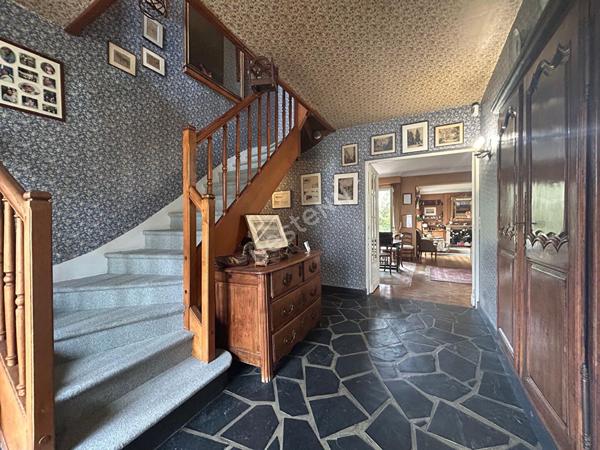 Maison familiale 8 pièces de 223 m² - Proche Gare de Pontoise