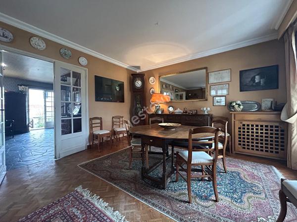 Maison familiale 8 pièces de 223 m² - Proche Gare de Pontoise