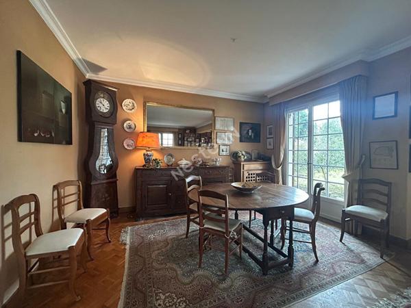 Maison familiale 8 pièces de 223 m² - Proche Gare de Pontoise