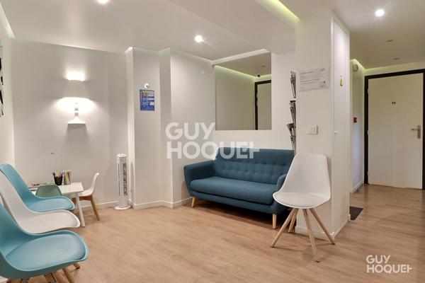 Local commercial Massy 100.94 m² avec 3 places de parking couvertes