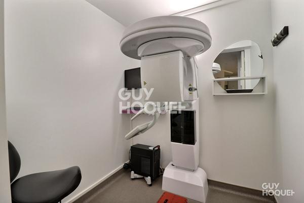 Local commercial Massy 100.94 m² avec 3 places de parking couvertes