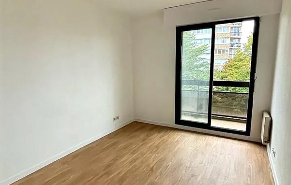 VENDU  Bel appartement d'environ 63 m2 avec grand balcon d'environ 12m2    Résidence sécurisée