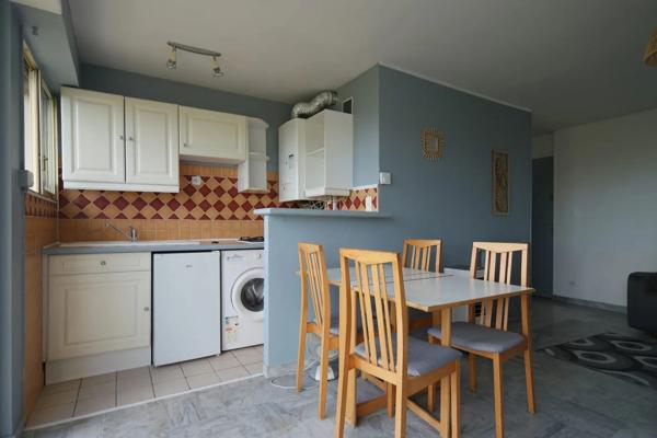 Bel appartement T2 lumineux avec vue sur la Cathédrale