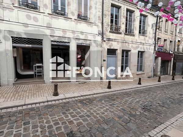 Location Local commercial 2 pièces 49.9 m² - 2 Bis Rue Saint-Cyr Laon 02000