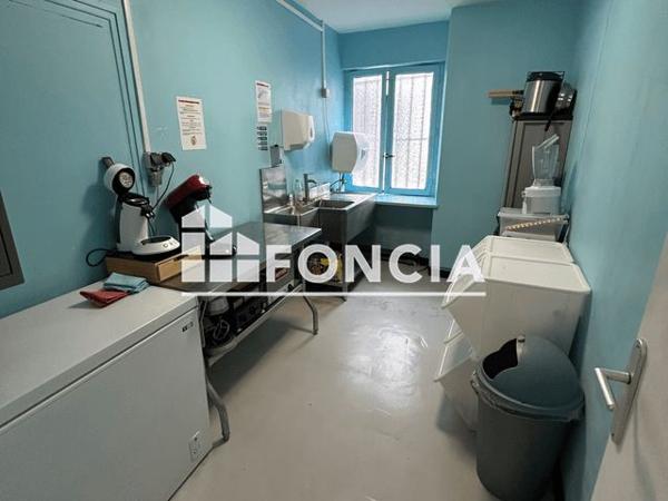 Location Local commercial 2 pièces 49.9 m² - 2 Bis Rue Saint-Cyr Laon 02000