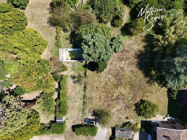 Appartement en rez de jardin de 67.91m² 3 pièces avec jardin de 71,56m² - SAINT GENIS LAVAL (69)