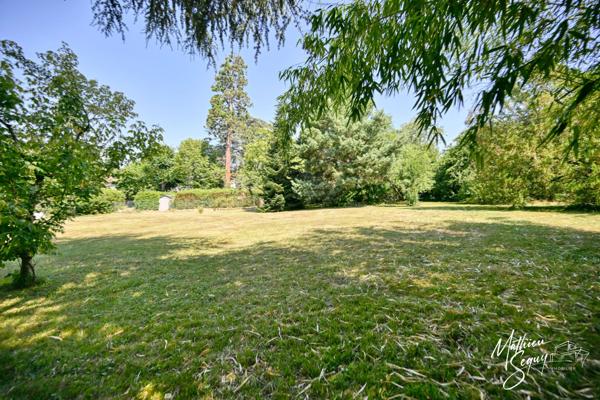 Appartement en rez de jardin de 67.91m² 3 pièces avec jardin de 71,56m² - SAINT GENIS LAVAL (69)