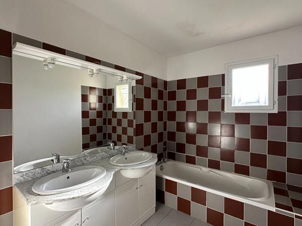 Maison plain pied 3 chambres, garage à vendre montauban 82