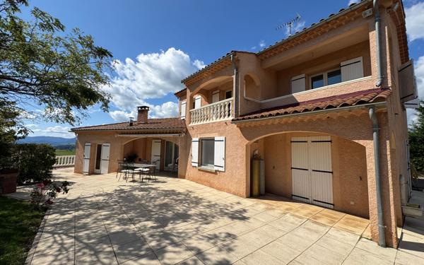 Maison à vendre    6 pièces • 154,59 m2 Jarjayes