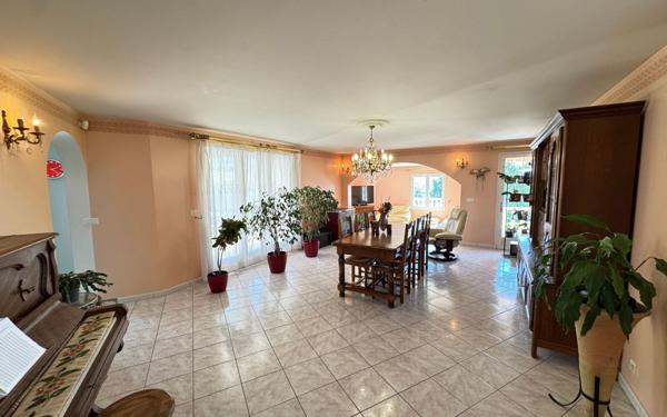 Maison à vendre    6 pièces • 154,59 m2 Jarjayes