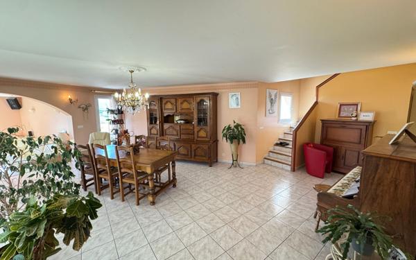 Maison à vendre    6 pièces • 154,59 m2 Jarjayes