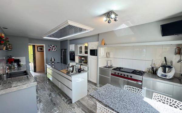 Maison à vendre    6 pièces • 154,59 m2 Jarjayes