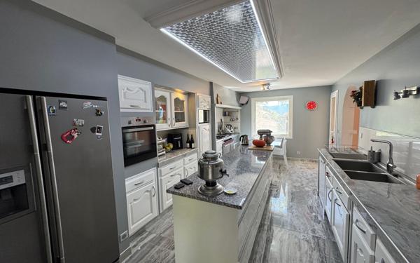 Maison à vendre    6 pièces • 154,59 m2 Jarjayes