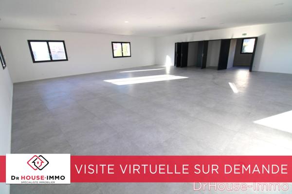 Bureau à louer 3 pièces de 150 m²