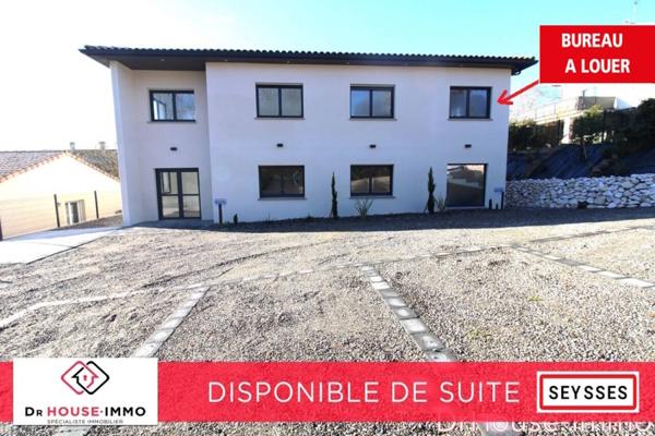 Bureau à louer 3 pièces de 150 m²