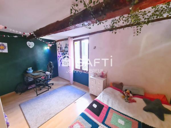 PIGNANS – Belle maison de village de 160 m², tout le charme de la pierre avec cave et spacieuse suite parentale