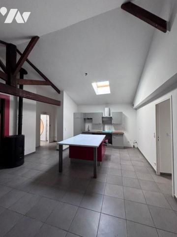 CENTRE DE NERAC, ENSEMBLE DE DEUX APPARTEMENTS