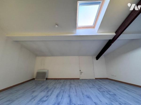 CENTRE DE NERAC, ENSEMBLE DE DEUX APPARTEMENTS