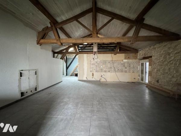 CENTRE DE NERAC, ENSEMBLE DE DEUX APPARTEMENTS