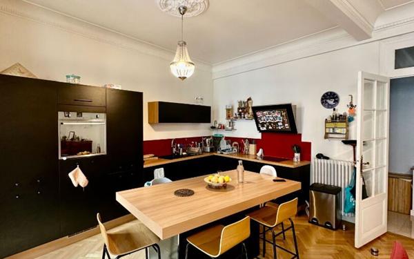 Appartement à louer    4 pièces • 107 m2 Nice