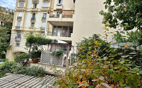 Appartement à louer    4 pièces • 107 m2 Nice