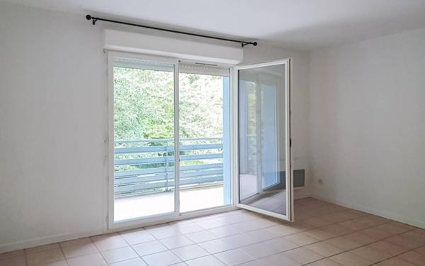 Appartement à vendre    3 pièces • 57 810 m2 Saint-Astier