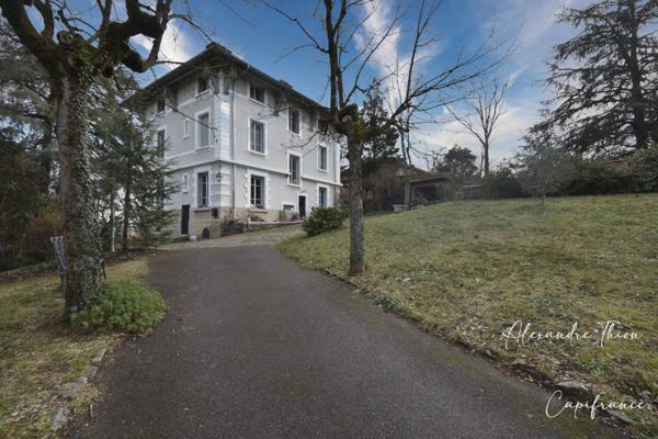 Maison Bourgeoise à vendre 13 pièces CREPIEUX LA PAPE (69)