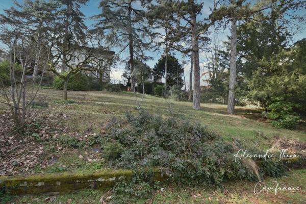 Maison Bourgeoise à vendre 13 pièces CREPIEUX LA PAPE (69)