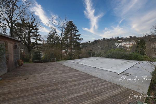 Maison Bourgeoise à vendre 13 pièces CREPIEUX LA PAPE (69)