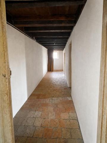 Chateaumeillant  Longère idéale pour vos projets
