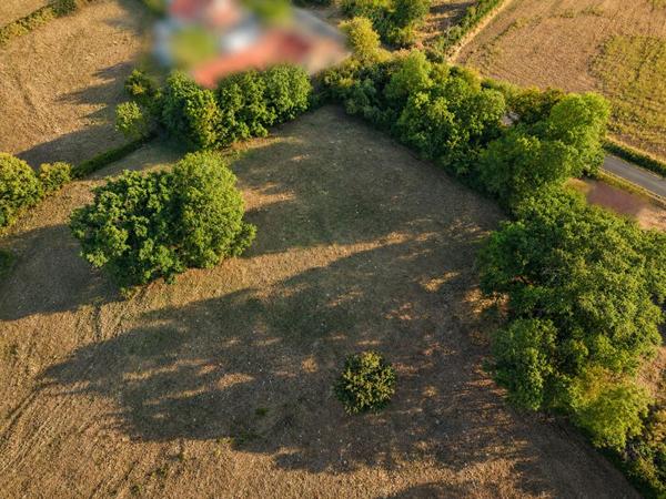 Chateaumeillant  Longère idéale pour vos projets