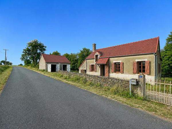 Chateaumeillant  Longère idéale pour vos projets