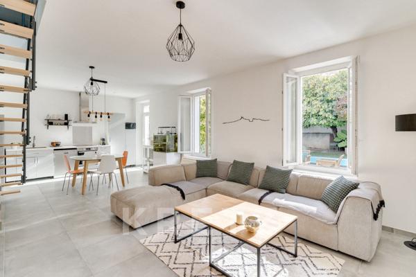 Maison familiale avec piscine et dépendance