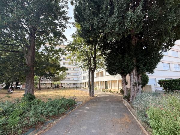 SAINT-PAVIN - 54.97M² - CAVE