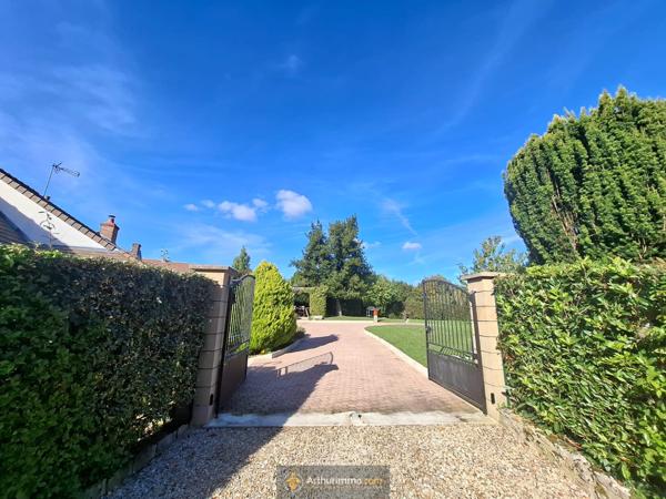 Coulommiers (77120) Belle briarde 160m². Terrain 2350m².Garage 100 m² environ