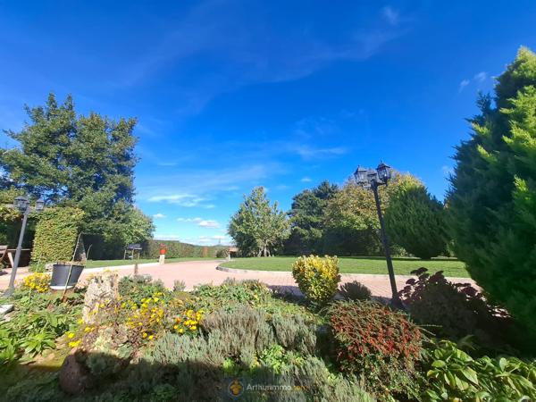 Coulommiers (77120) Belle briarde 160m². Terrain 2350m².Garage 100 m² environ