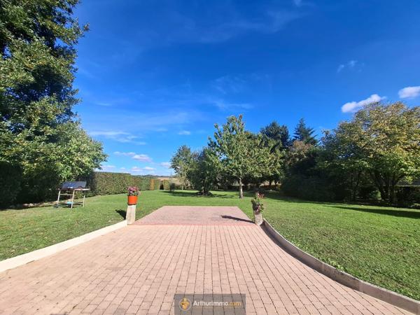Coulommiers (77120) Belle briarde 160m². Terrain 2350m².Garage 100 m² environ
