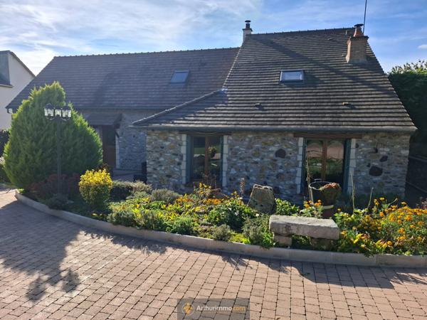 Coulommiers (77120) Belle briarde 160m². Terrain 2350m².Garage 100 m² environ