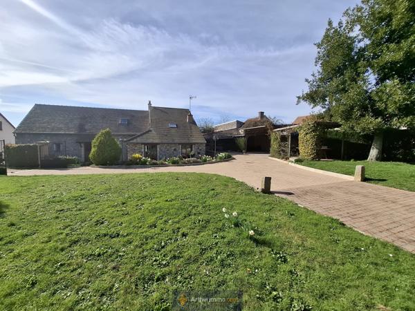 Coulommiers (77120) Belle briarde 160m². Terrain 2350m².Garage 100 m² environ
