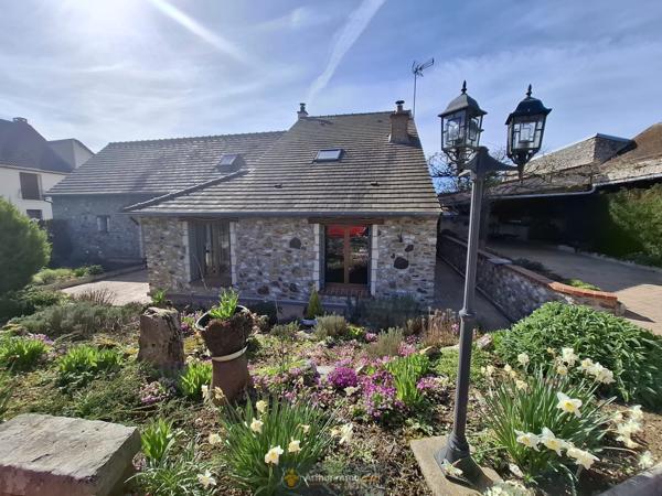Coulommiers (77120) Belle briarde 160m². Terrain 2350m².Garage 100 m² environ