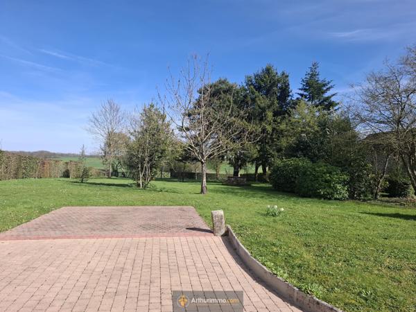 Coulommiers (77120) Belle briarde 160m². Terrain 2350m².Garage 100 m² environ
