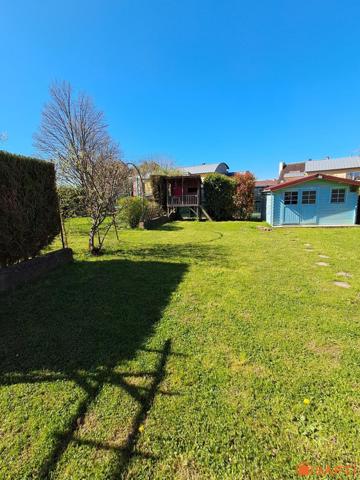 Maison individuelle de type 6 avec garage.