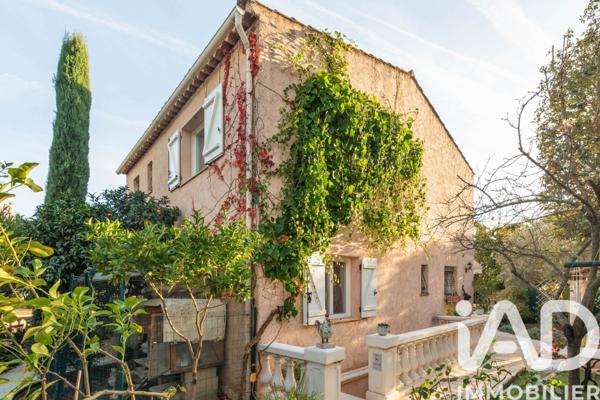 Maison à vendre 7 pièces 207 m² Antibes